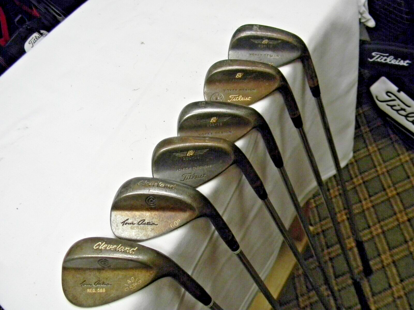 SIX VINTAGE RAW WEDGES CLEVELAND RTG 588  TITLEIST VOKEY ASSTD LOFTS BOUNCES